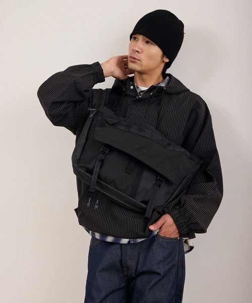 WHITE MOUNTAINEERING（ホワイトマウンテニアリング） ショルダー