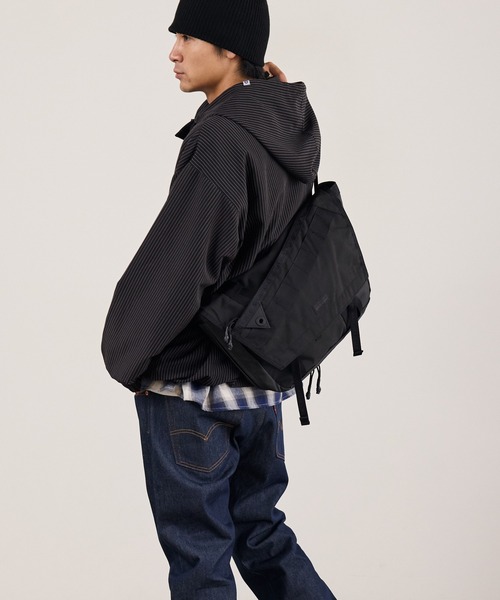 WHITE MOUNTAINEERING（ホワイトマウンテニアリング） ショルダー