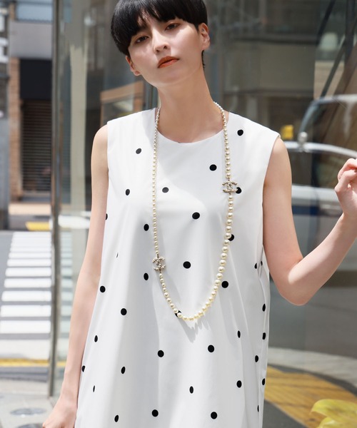 美品　VALENTINO 半袖ひざ丈ワンピース 美品 22AW VALENTINO ヴァレンティノ 半袖 ストレッチ ひざ丈