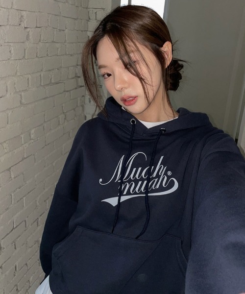 パーカー A'GEM/9 × .kom 「muah muah/ムーアムーア」 MUAH AUTHENTIC REGULAR FIT HOODIE/オー パーカー A'GEM/9 × .kom 「muah muah/ムーアムーア」 MUAH