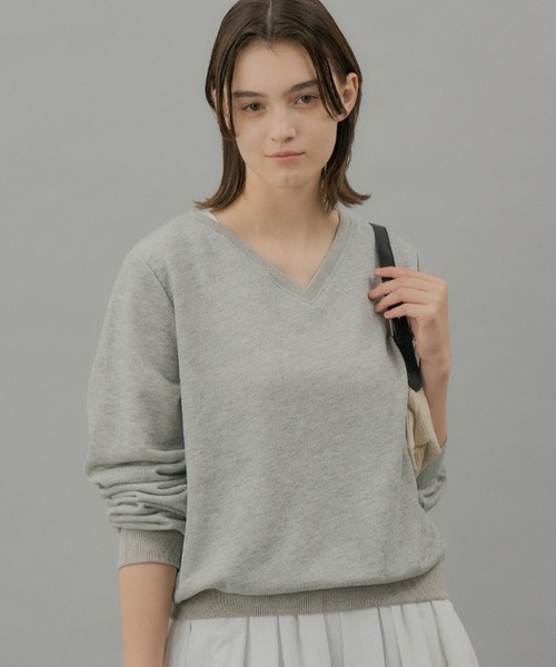 ZARA　タグ付き　新品　ソフト　Vネック　スウェットシャツ ZARA タグ付き 新品 ソフト Vネック スウェットシャツ - メルカリ