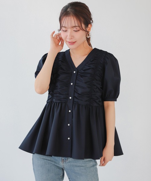 最終値下！新品 fitmore ギャザーパフスリーブペプラムブラウス　ホワイト Fit more ブラウス シャツ ギャザーパフスリーブペプラム