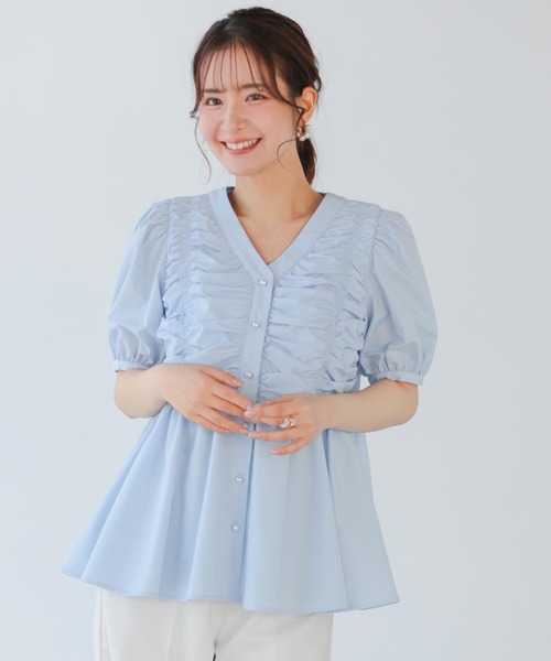 最終値下！新品 fitmore ギャザーパフスリーブペプラムブラウス　ホワイト Fit more ブラウス シャツ ギャザーパフスリーブペプラム