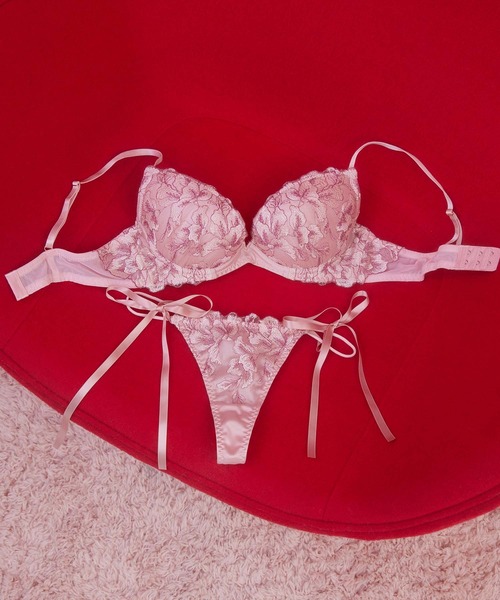 RAVIJOUR  E75 新品未使用 RAVIJOUR（ラヴィジュール） ブラジャー ヴィオレーヌ グラマーアップ