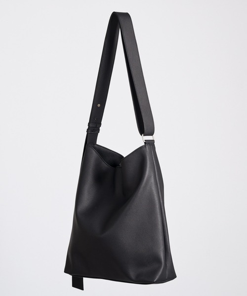 LUENNA ショルダーバッグ 「LUENNA」Square Shoulder Bag /合皮