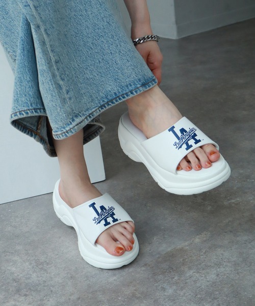 サンダル・ミュール [ MLB ] SKIPPER SLIDE Skipper Slide NEW YORK YANKEES - MLB KOREA