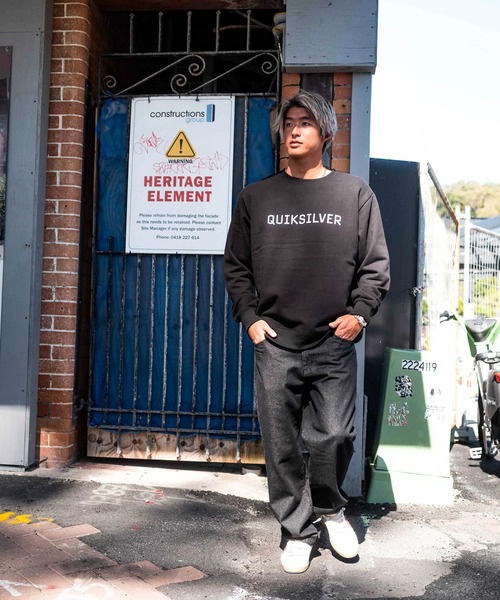 クイックシルバーxストレンジャーシングス  コラボスウェット　グレー QUIKSILVER × STRANGER THINGS CHARACTER WARDROBE COLLECTION