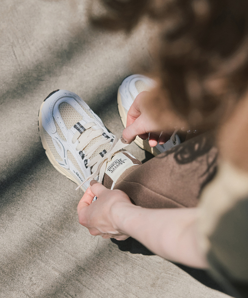 美品　The Mercer Brand スニーカー 美品 The Mercer Brand スニーカー - メルカリ