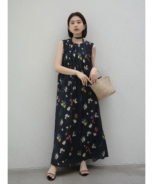 ワンピース フローラルモチーフプリントワンピースの画像