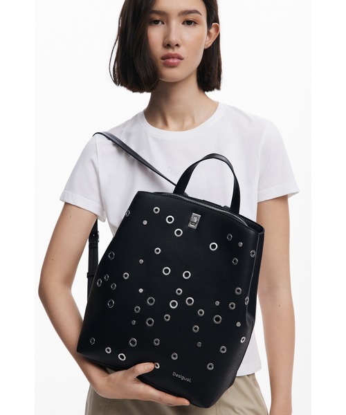 新品✨タグ付き♪定価10,900円　デシグアル　バッグ　ブラック　大特価‼️ Desigual（デシグアル） ショルダーバッグ バッグ ロゴチャーム付き