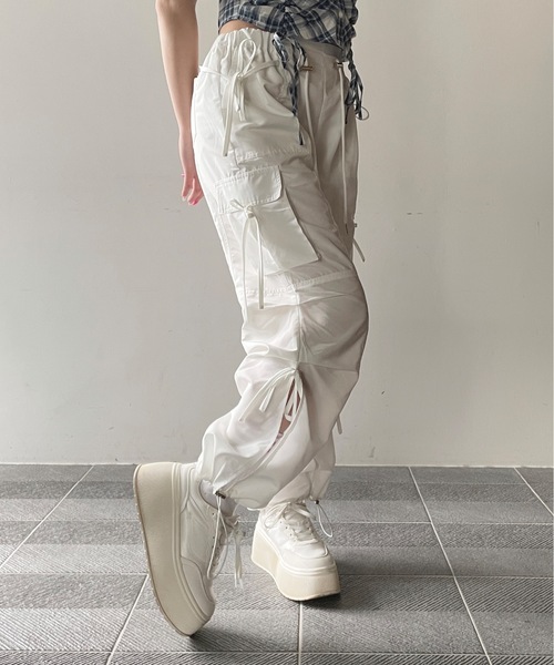 【新品・未使用】Unknown London 2wayホワイトカーゴパンツ 美品 Unknown London 2wayホワイトカーゴパンツ