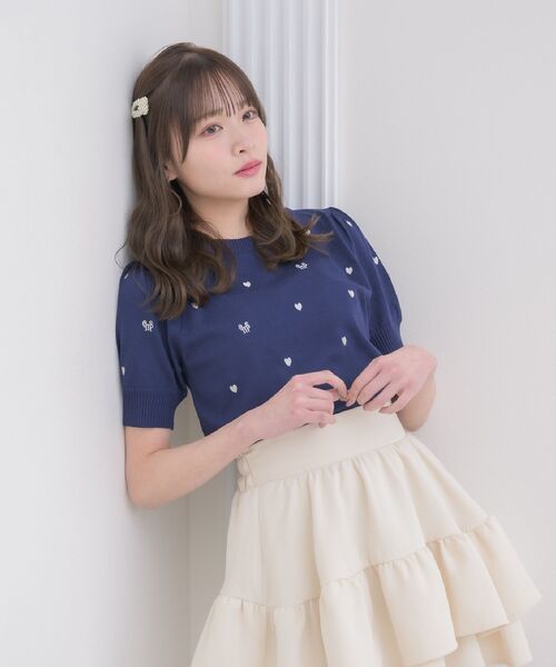 英　0107 ♡ セール】ワンポイントハート刺繍 ボートネックTシャツ（Tシャツ