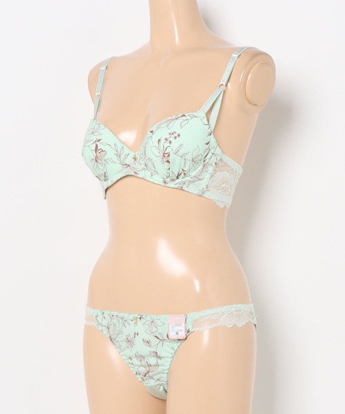 Sanei ブラジャー ショーツセット 「Feminine Style」ナチュラルな