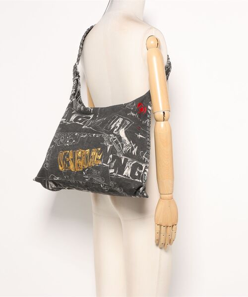 Desigual（デシグアル） ハンドバッグ グラフィティロゴ刺繍ホーボー