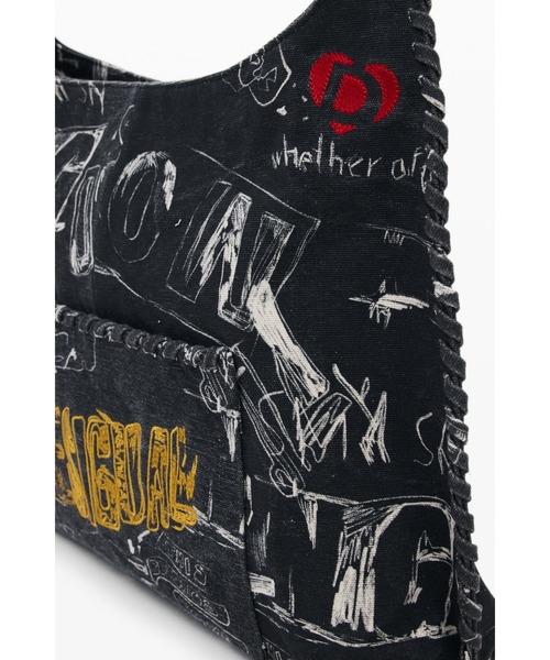 ブラック ショルダーバッグ ロゴ刺繍 Desigual（デシグアル） ハンドバッグ グラフィティロゴ刺繍ホーボー