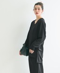 tシャツ エンボスVネックプルオーバー レディースの詳細画像4