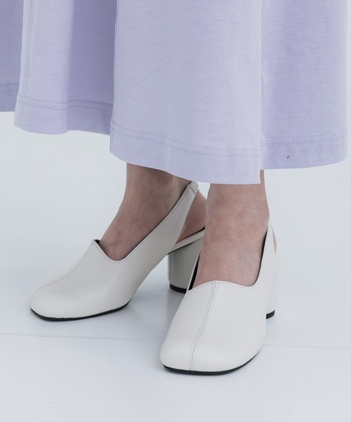 【STUDIOUS/ステュディオス】ラウンドシェイプバックストラップパンプス STUDIOUS パンプス 「STUDIOUS/ステュディオス」ラウンド