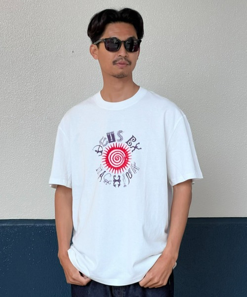 DEUS EX MACHINA（デウスエクスマキナ） tシャツ 「DEUS」Inside Out
