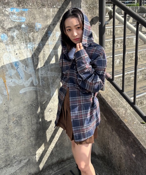 美品　BURTON チェック柄ジャケット ネイビー/ブラウン　ネルシャツ風 スノーボードウェア BURTON バートンウエア ネルシャツ風チェック柄