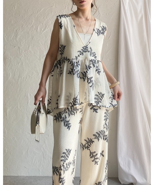 メッシュトップス　メッシュ花柄セットアップ She's Closet セットアップ 花柄ボタニカル刺繍メッシュシアー