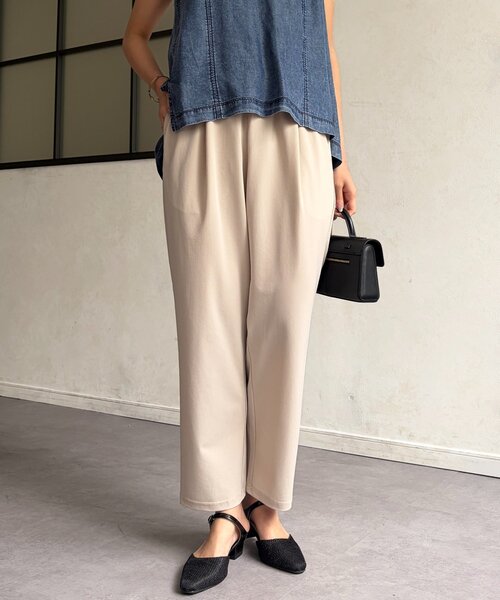 テーパード ストレッチパンツ Classic Logo ベージュ Chez toi（シェトワ） パンツ 「ストレスフリーなのにきれい見え」360