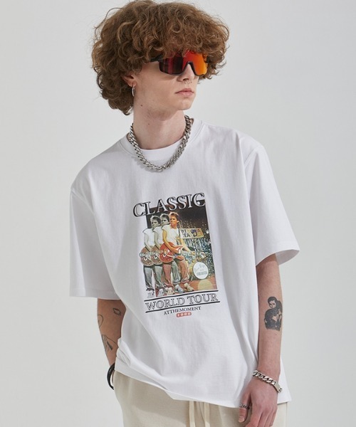 AT THE MOMENT tシャツ 「AT 」ワールドツアーハーフティー