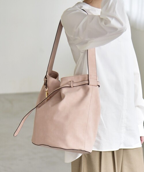 quaranciel トートバッグ quaranciel: ワンハンドル ベルトデザイン