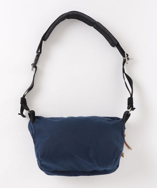 「FREDRIK PACKERS」 ワンポイントショルダーバッグ - ブルー メンズ_画像2