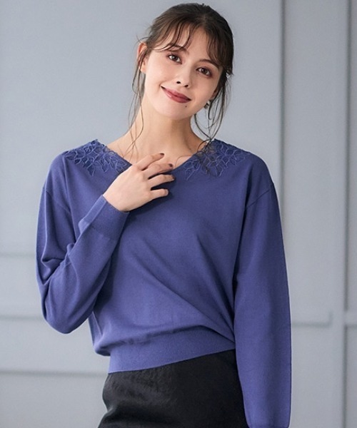 ニット セーター Vネック刺繍ニットプルオーバー レディース