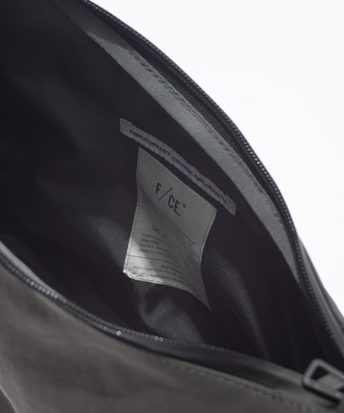 F/CE.（エフシーイー） ショルダーバッグ F/CE. TEXTURED TWILL HORN