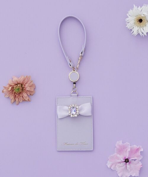 Maison de FLEUR（メゾンドフルール） パスケース リール付きビジュー