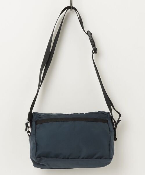 「FREDRIK PACKERS」 ワンポイントショルダーバッグ - ブルー メンズ_画像2