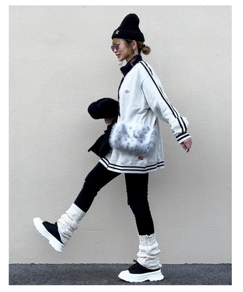 【極美品】COCA 厚底 ビジュースニーカー 定価18,700円 現行モデル M 極美品】COCA 厚底 ビジュースニーカー 定価18,700円 現行モデル