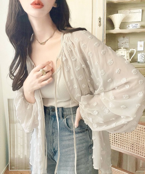 ブラウス シャツ シアーボリュームシャツ レディース classicalelf ブラウス シャツ 立体的なドット模様が目を惹く一