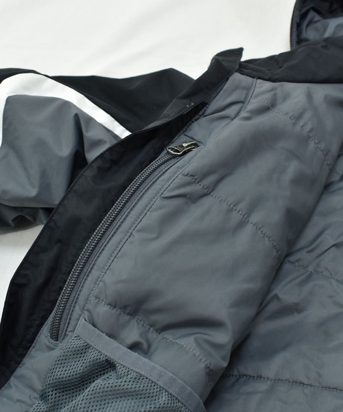 Columbia（コロンビア） ナイロンジャケット 「ヴィンテージ古着」Y2K