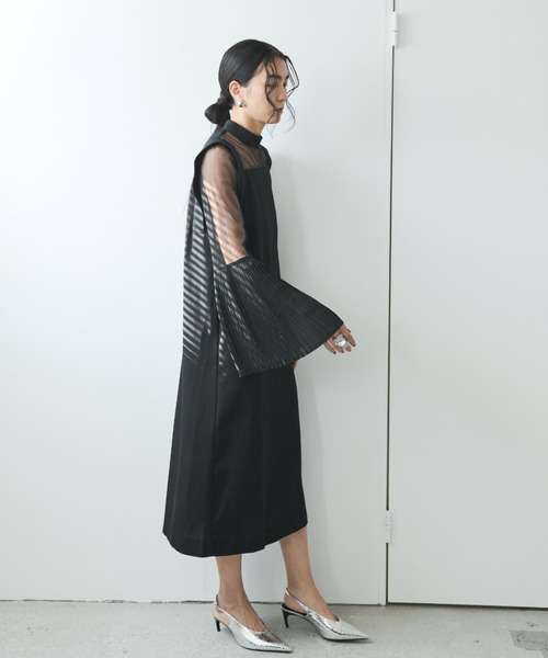AIC. ワンピース シアー切り替えプリーツスリーブワンピース
