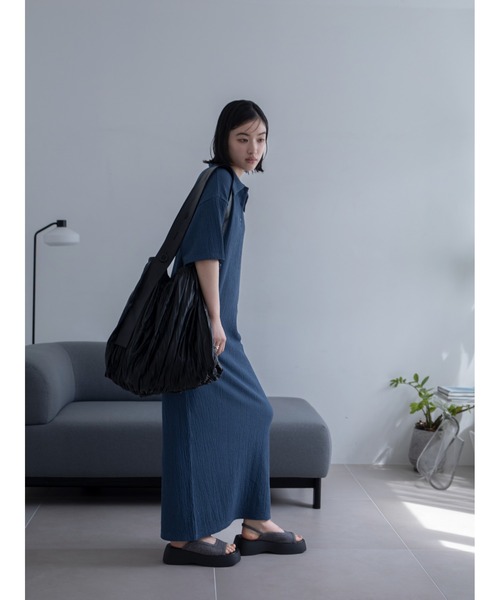 Urban Outfitters☆ ヴィーガンレザー・ショルダーバッグ florist｜ヴィーガンレザーシンプルショルダーバッグ/サブバッグ