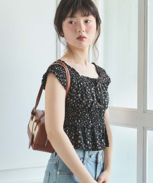 り。様 archives ブラウス シャツ 花柄シャーリングオフショルブラウス