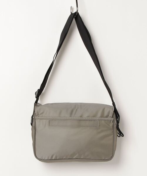   カルバンクライン メッセンジャーバッグ Calvin Klein（カルバン・クライン） メッセンジャーバッグ FREE