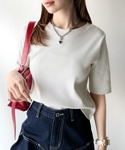 tシャツ 半袖 さりげなく華奢見せで大人の魅力...の詳細画像1