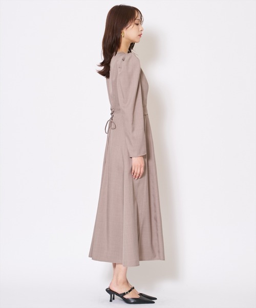 AND COUTURE（アンドクチュール） ワンピース Vネックパフスリーブ
