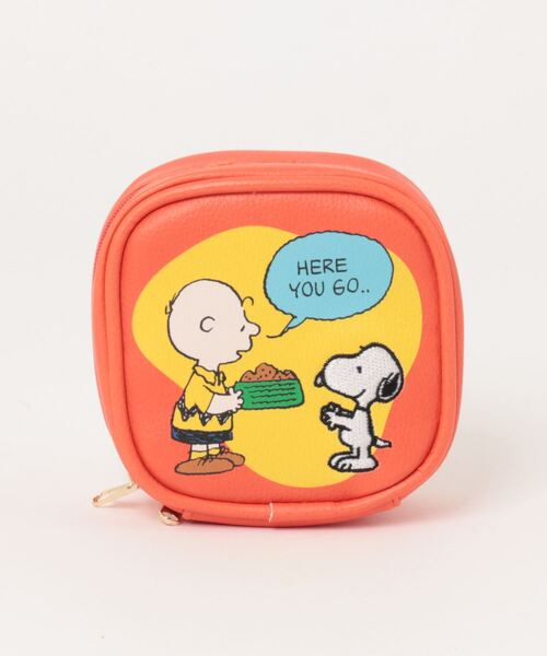 スヌーピー　ポーチ　サングラスルック BOOFOOWOO（ブーフーウー）の「刺繍ポーチ（PEANUTS LUCY