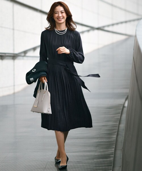 ワンピース 「洗える」クリスタルアムンゼン プリーツワンピース