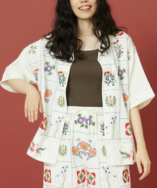 freada 刺繍ブラウス　6月末削除します freada 刺繍ブラウス 6月末削除します freada 刺繍ブラウス 6