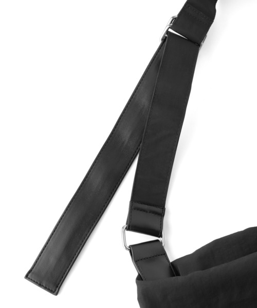 ANEMONE（アネモネ） ショルダーバッグ バッグ ナイロンスクエア