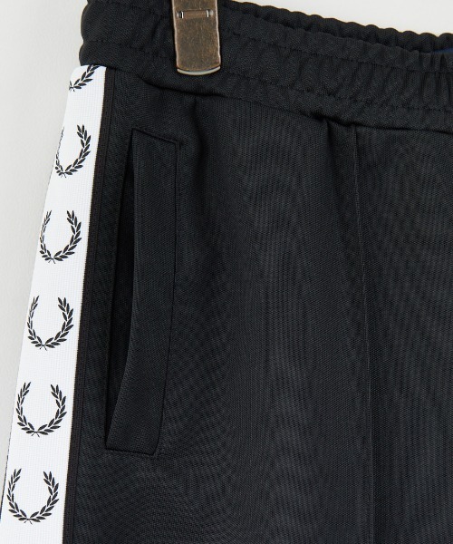 FRED PERRY（フレッドペリー） ハーフパンツ パンツ トラックテープ