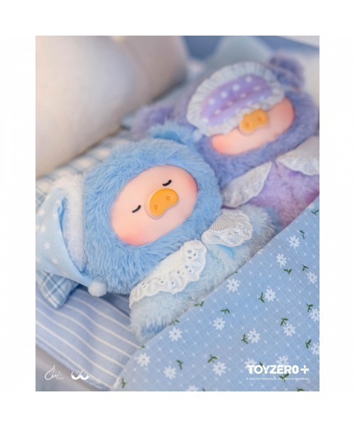 フィギュア LULU THE PIGGY LULU'S DREAMING WONDERLAND KEYCHAIN
