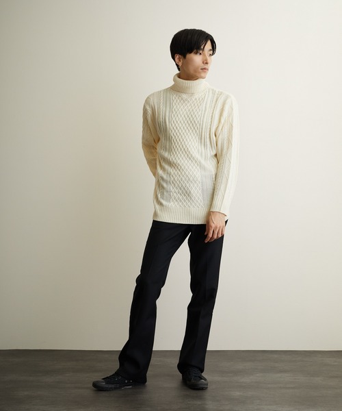 ニット セーター 7ゲージケーブル編みタートルネックニット