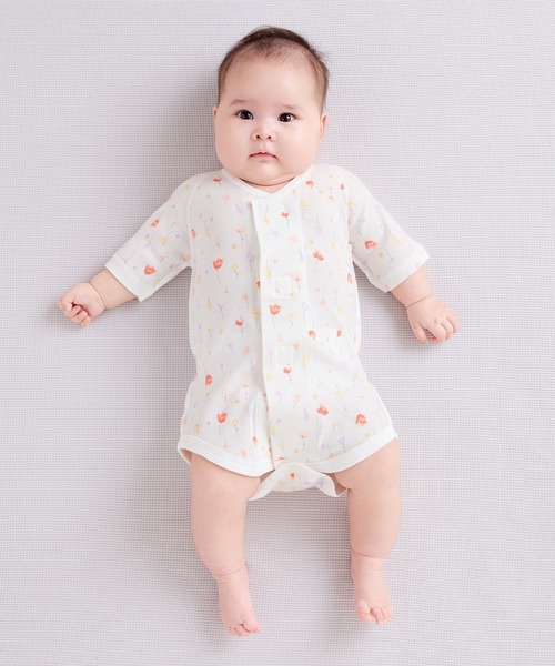 ベビー肌着 ワンタッチ短肌着（ずりあがり防止付き・フラワー） | Combi mini