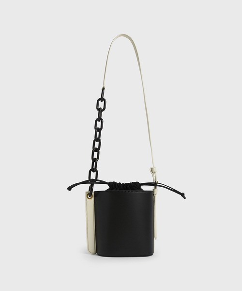 mページ CHARLES & KEITH ショルダーバッグ ポーチ付き CHARLES ＆ KEITH 「CHARLES & KEITH」 ショルダーバッグ M